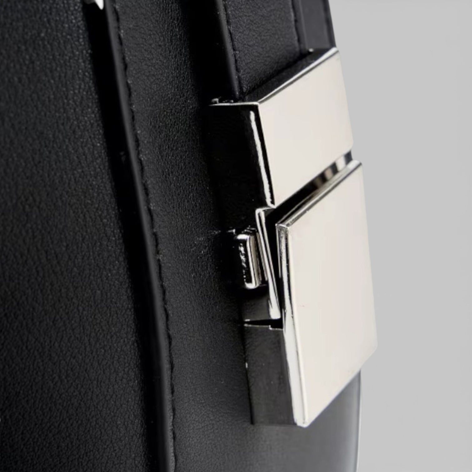 Bolsa Tote Hobo Feminina Nina – Couro Legítimo Preto