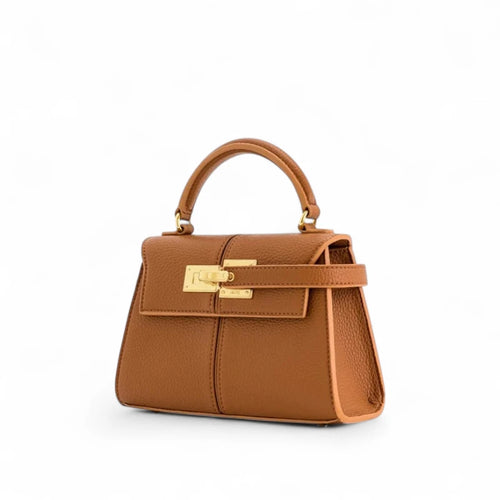 Bolsa feminina estruturada pequena em couro sintético marrom, vista frontal com fecho dourado