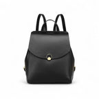 Bolsa mochila feminina de couro preta, elegante e espaçosa para uso casual ou trabalho.