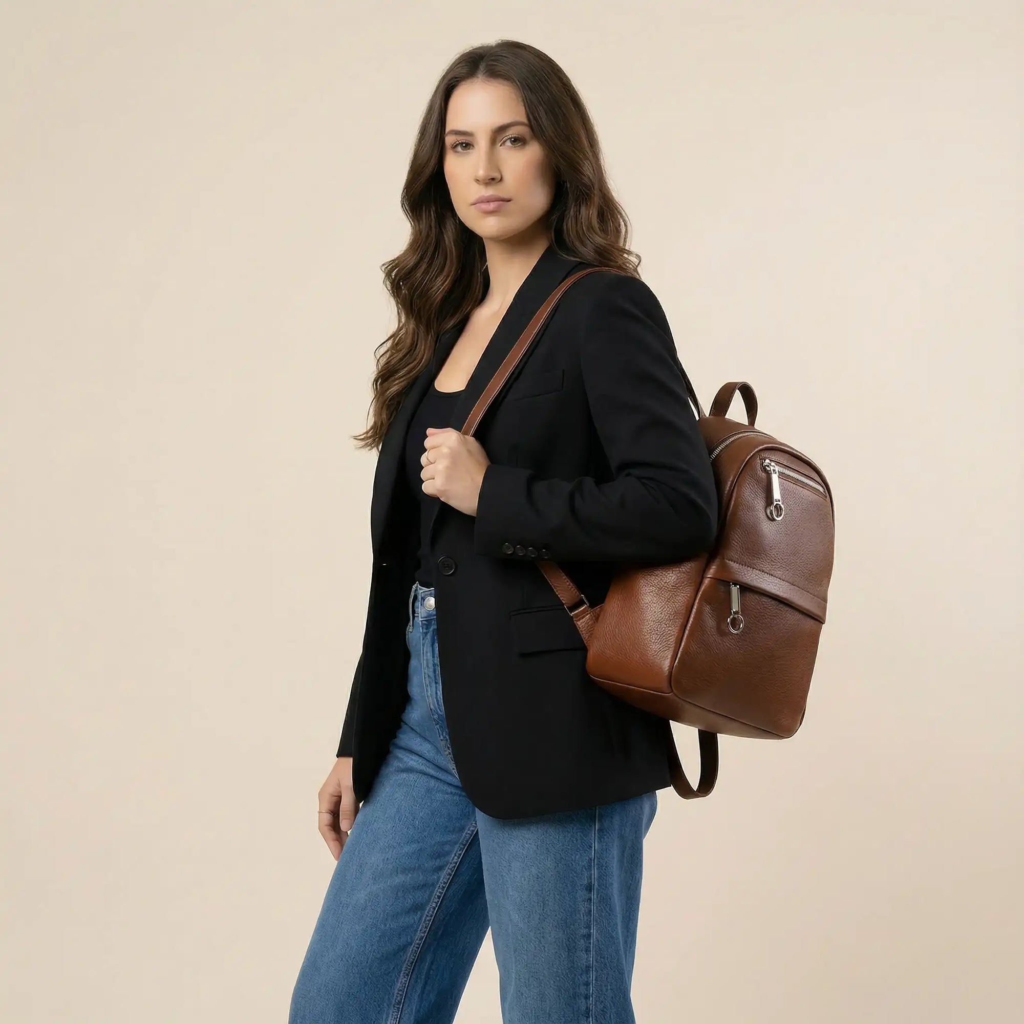 Mochila Feminina Lena – Compacta em Couro Legítimo