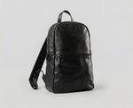 Mochila Velucci couro legítimo — design minimalista para alfaiataria, jeans ou look casual